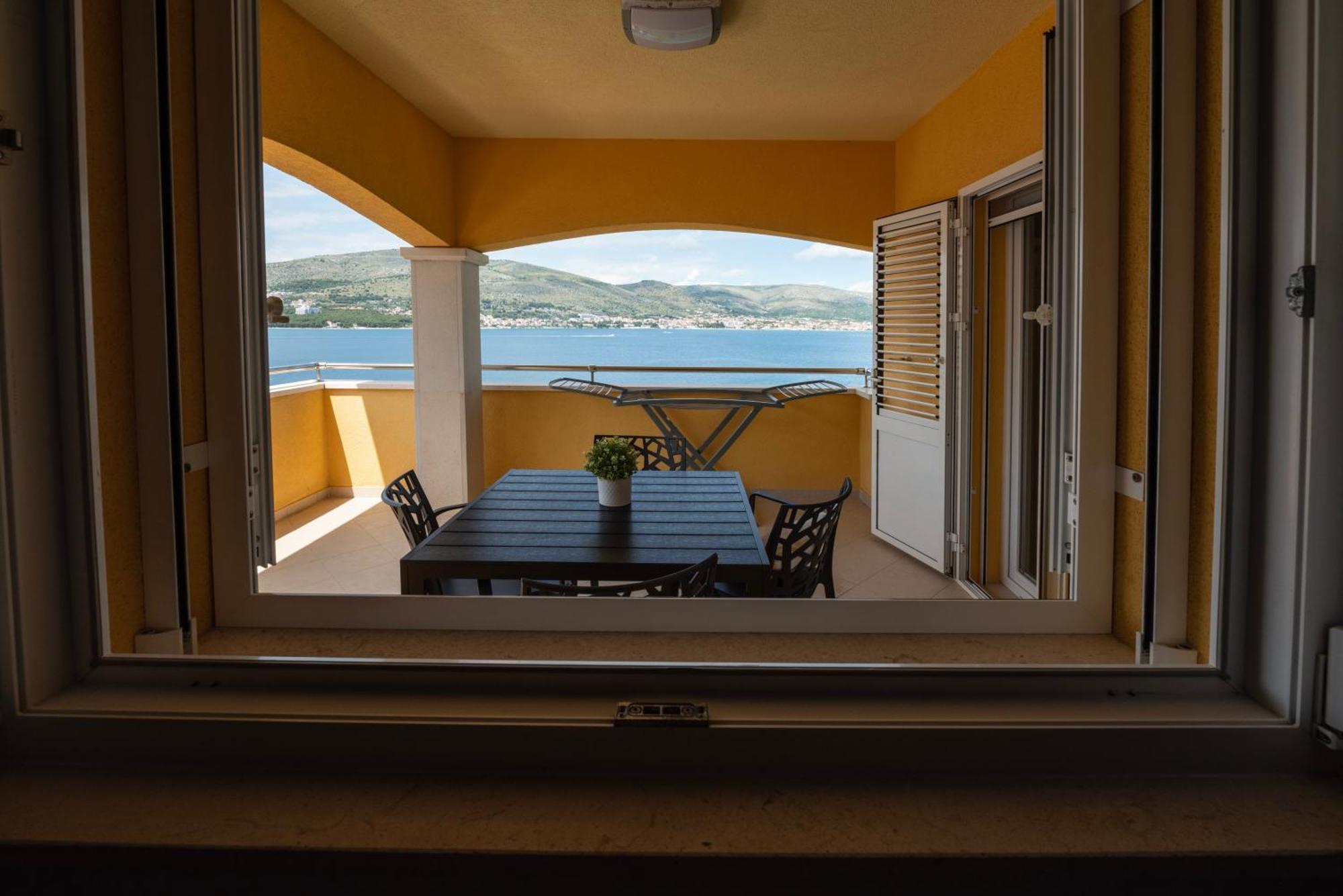 Lavanda Residence With Heated Pool Trogir Split Donji Okrug  Bagian luar foto