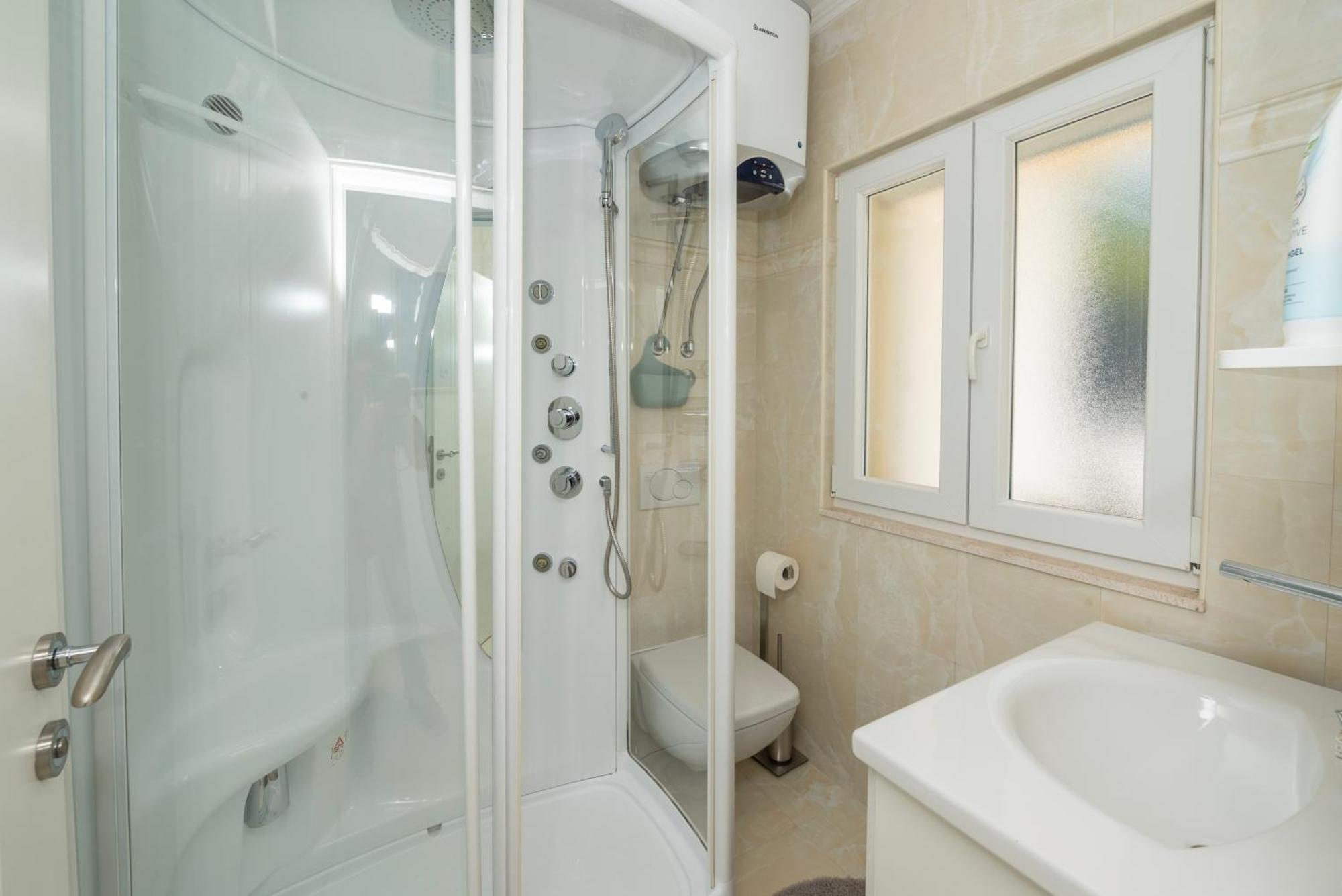 Lavanda Residence With Heated Pool Trogir Split Donji Okrug  Bagian luar foto