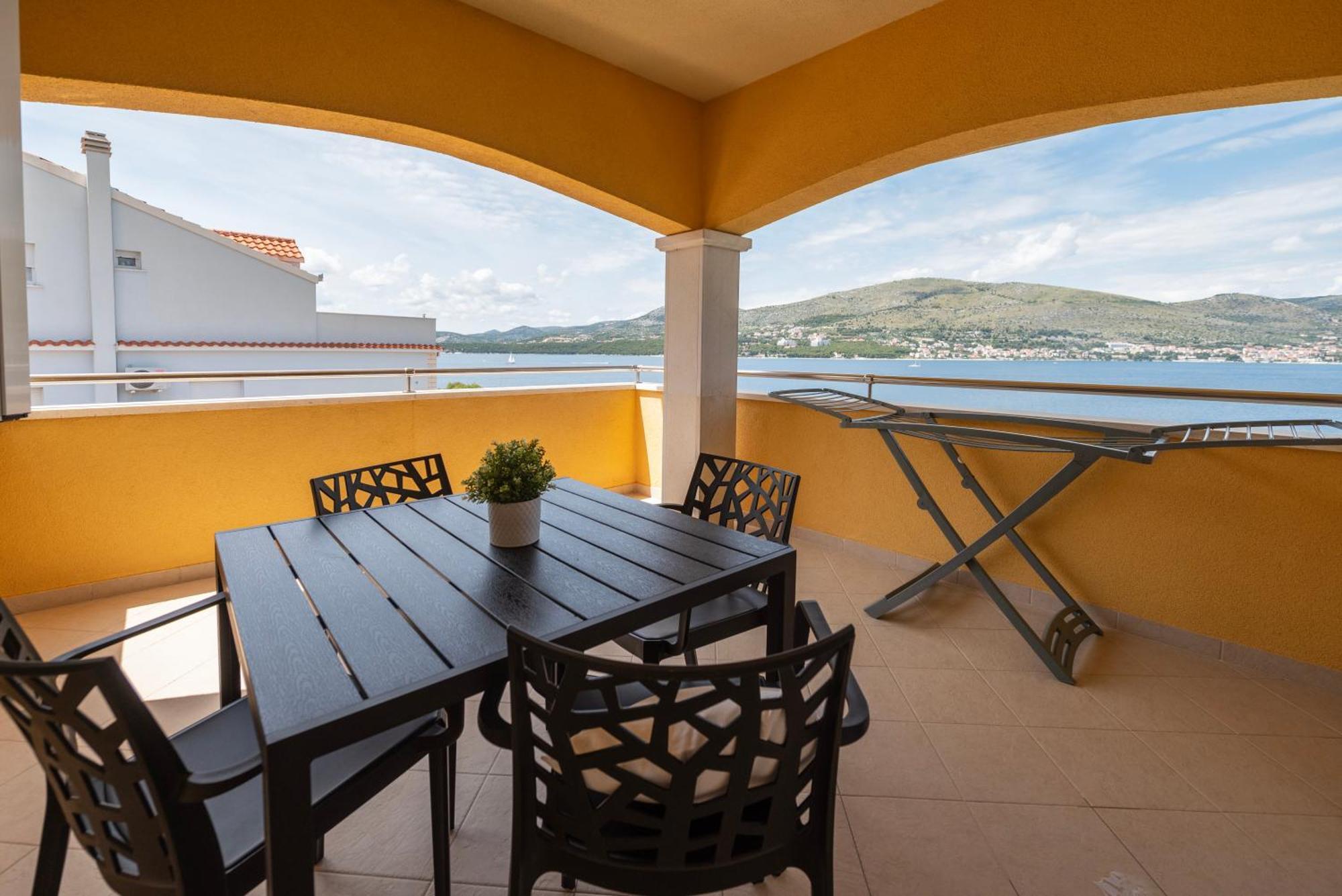 Lavanda Residence With Heated Pool Trogir Split Donji Okrug  Bagian luar foto