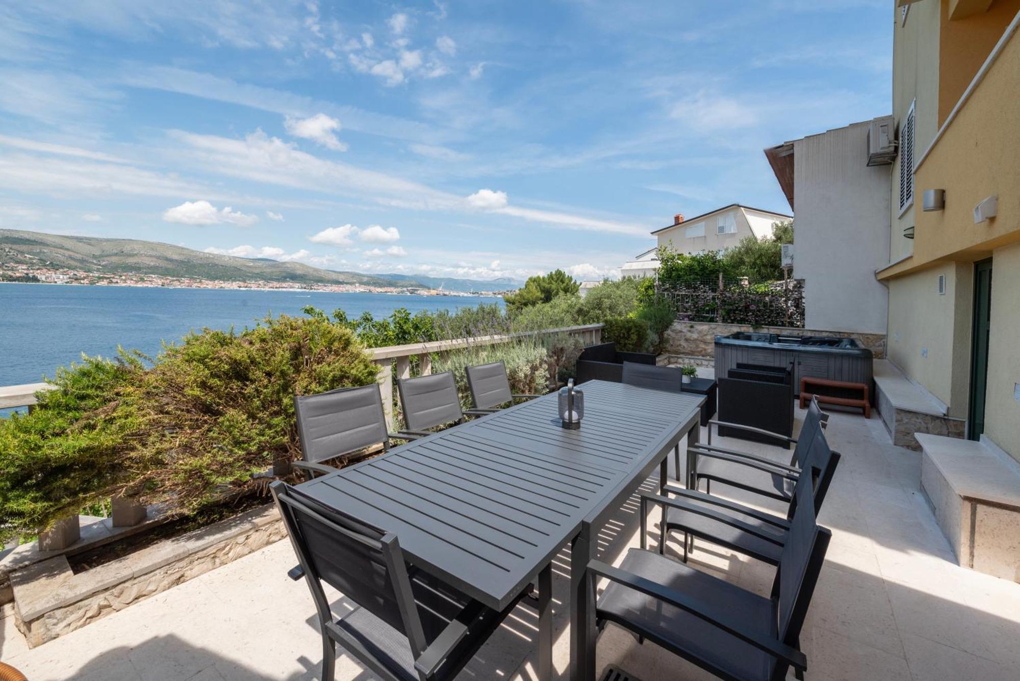 Lavanda Residence With Heated Pool Trogir Split Donji Okrug  Bagian luar foto