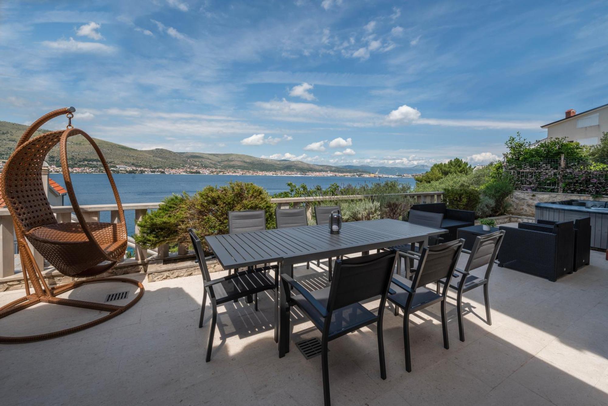Lavanda Residence With Heated Pool Trogir Split Donji Okrug  Bagian luar foto