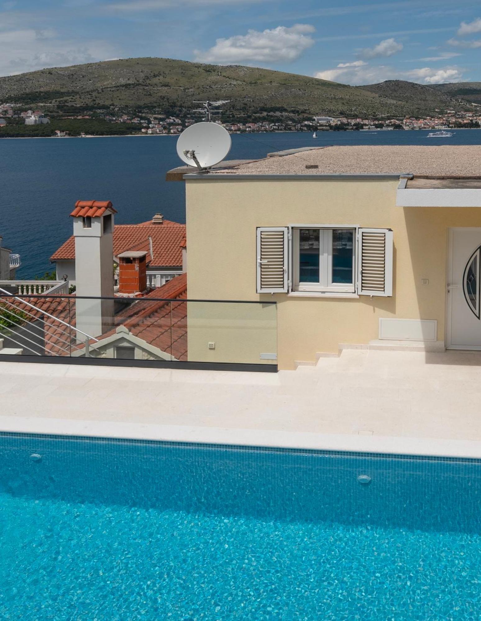 Lavanda Residence With Heated Pool Trogir Split Donji Okrug  Bagian luar foto