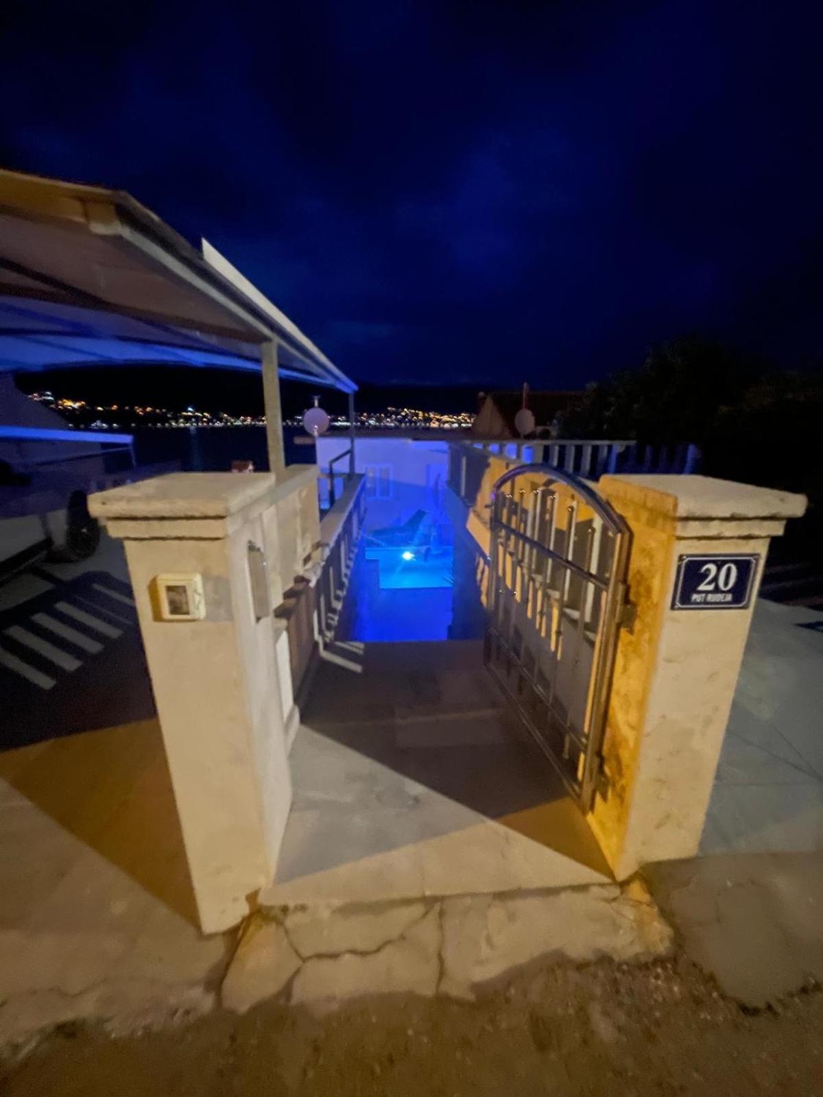Lavanda Residence With Heated Pool Trogir Split Donji Okrug  Bagian luar foto