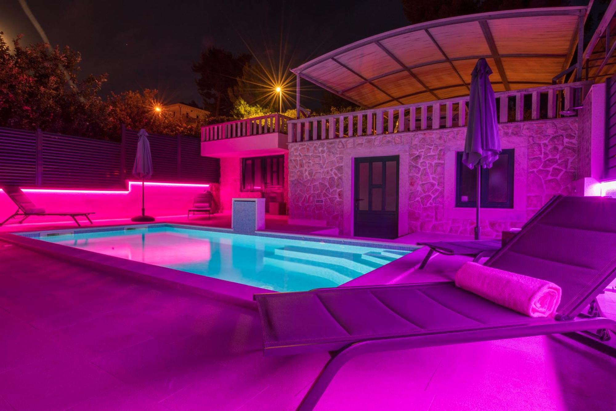 Lavanda Residence With Heated Pool Trogir Split Donji Okrug  Bagian luar foto