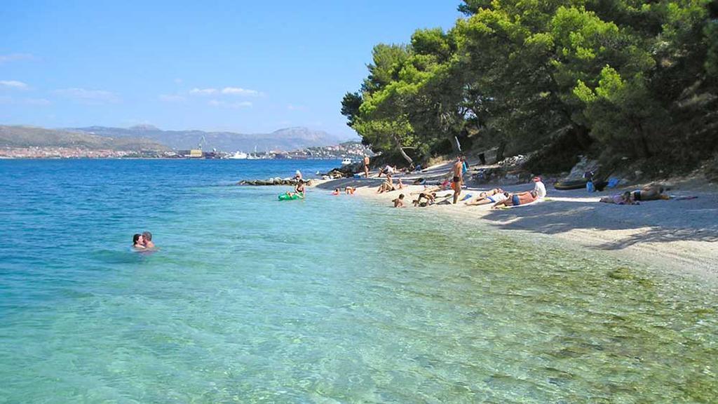 Lavanda Residence With Heated Pool Trogir Split Donji Okrug  Ruang foto